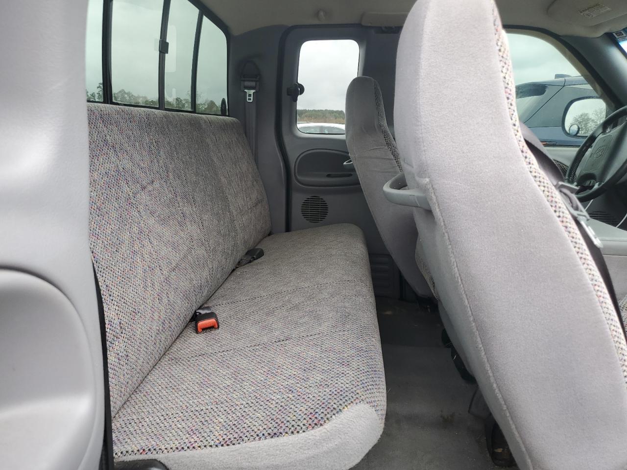 2000 Dodge RAM - Image 10