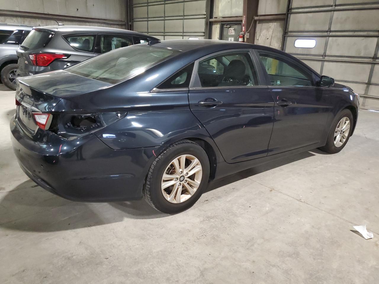 2013 Hyundai Sonata - Image 3