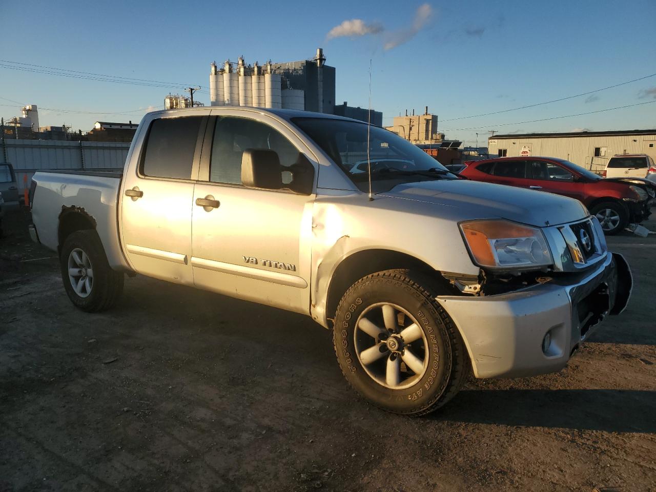 2010 Nissan Titan - Image 4