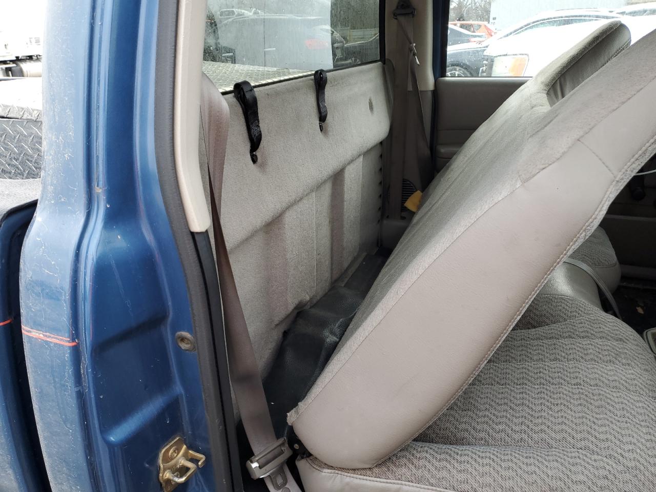 2002 Dodge Dakota Base VIN: 1B7FL16X72S687996 Lot: 80653344