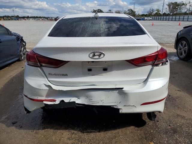  HYUNDAI ELANTRA 2018 Белый