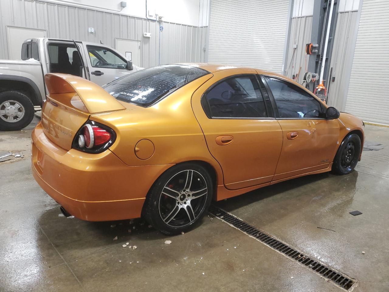 2005 Dodge Neon - Image 3