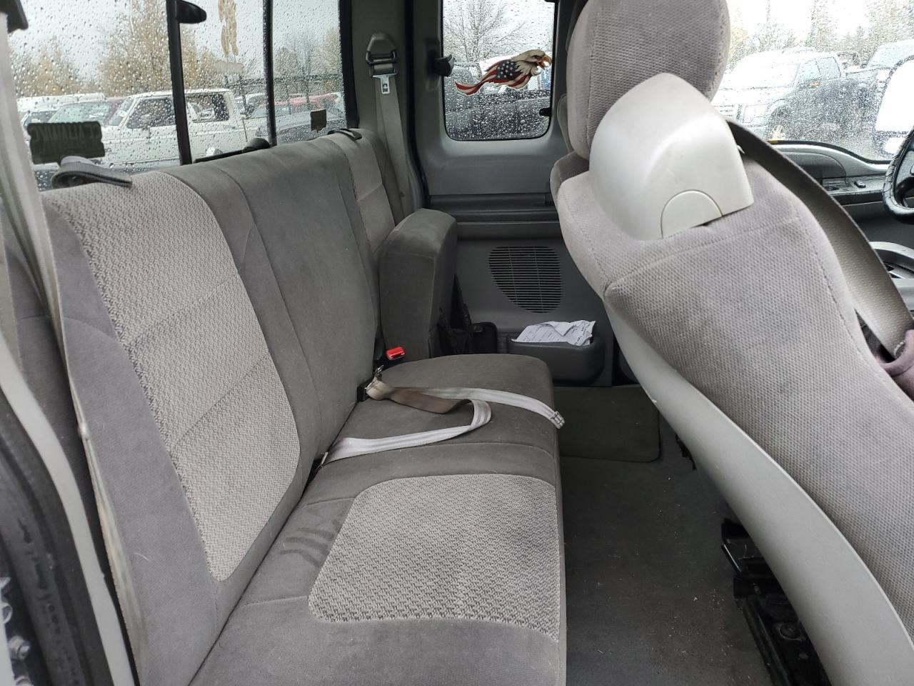 2002 Ford F250 - Image 10