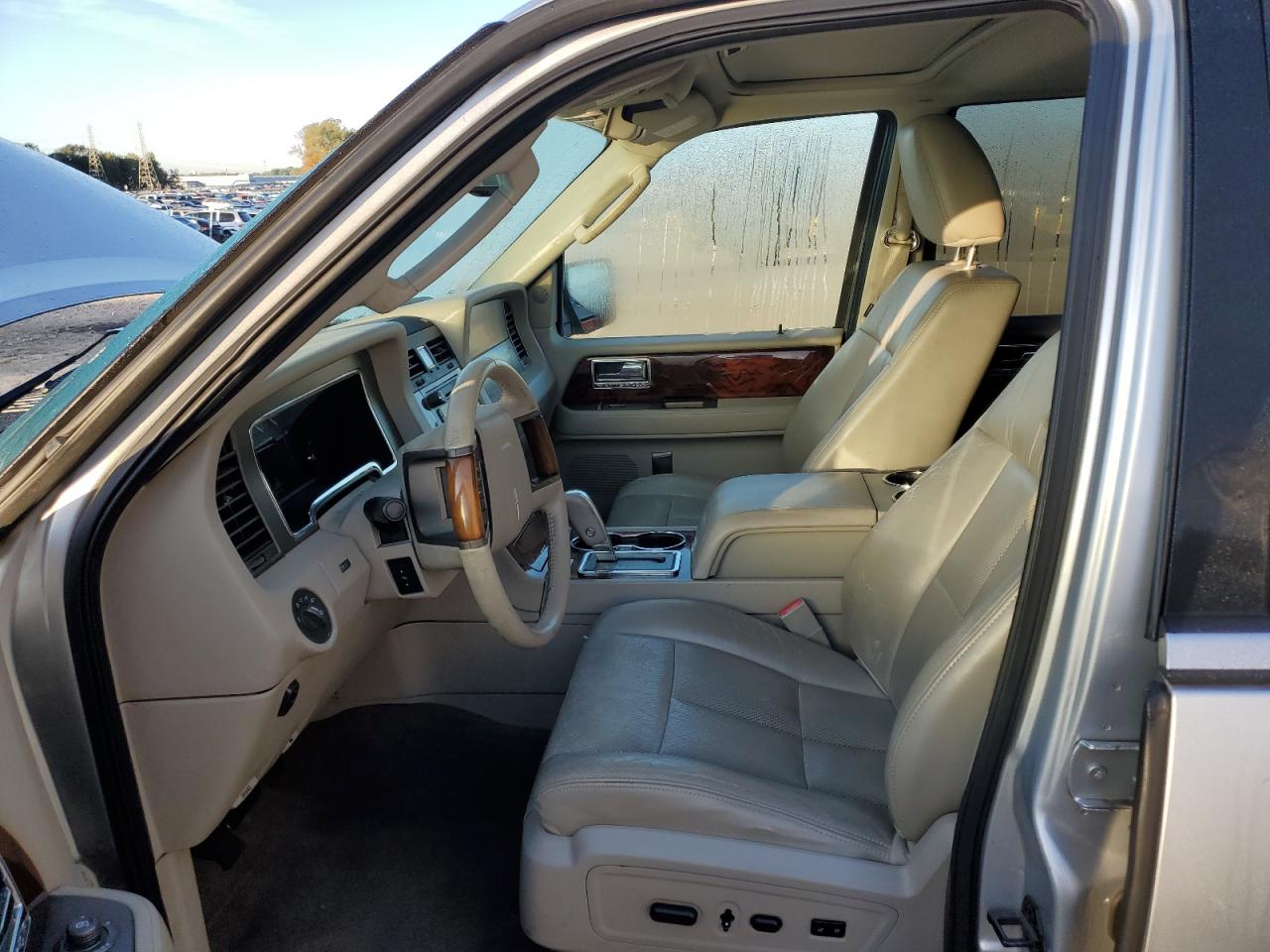 2011 Lincoln Navigator VIN: 5LMJJ2H57BEJ10295 Lot: 80073694