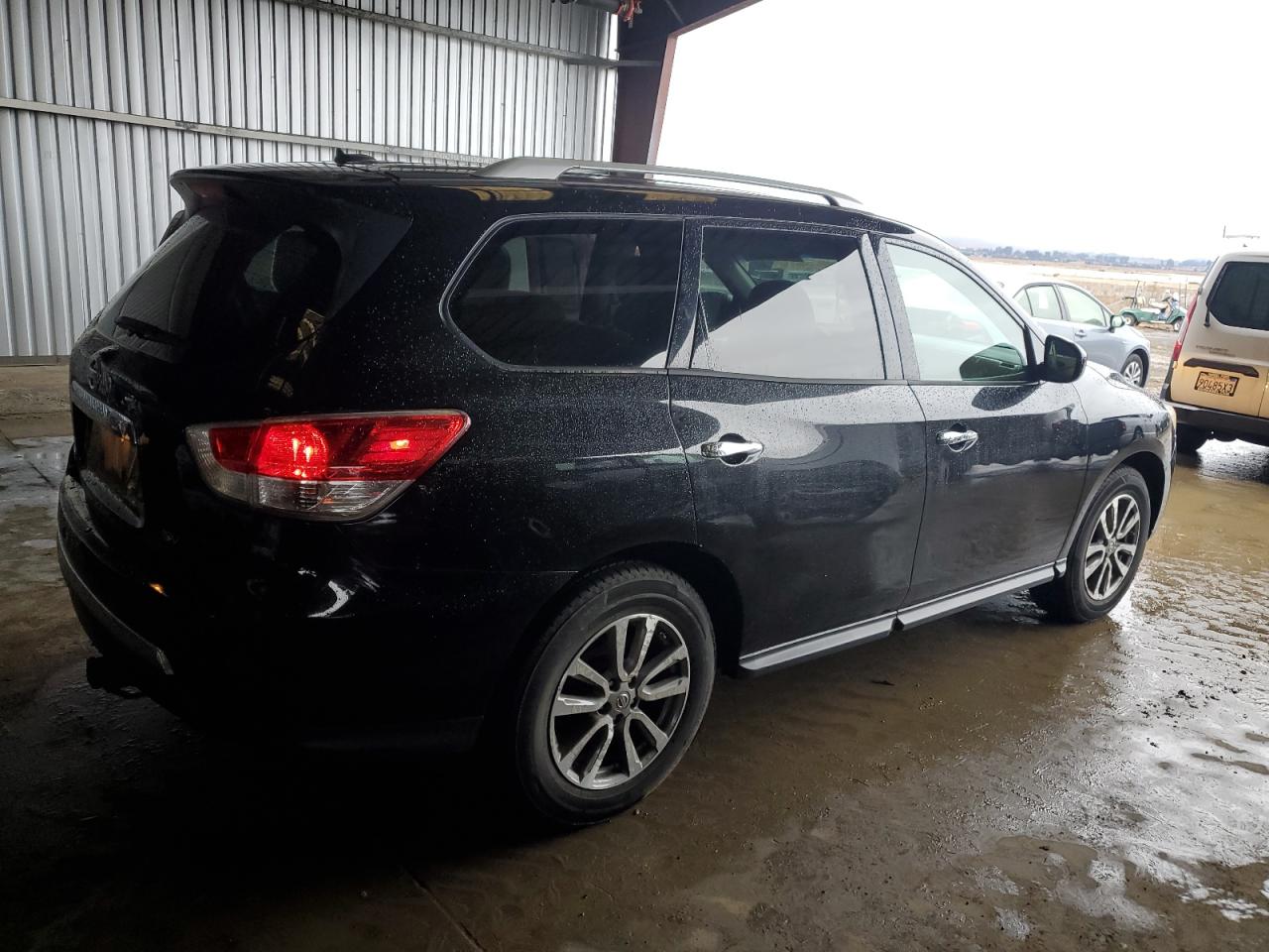 2015 Nissan Pathfinder - Image 3