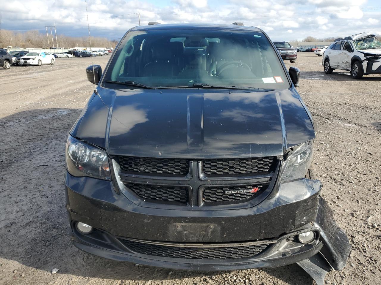 2018 Dodge Caravan - Image 5