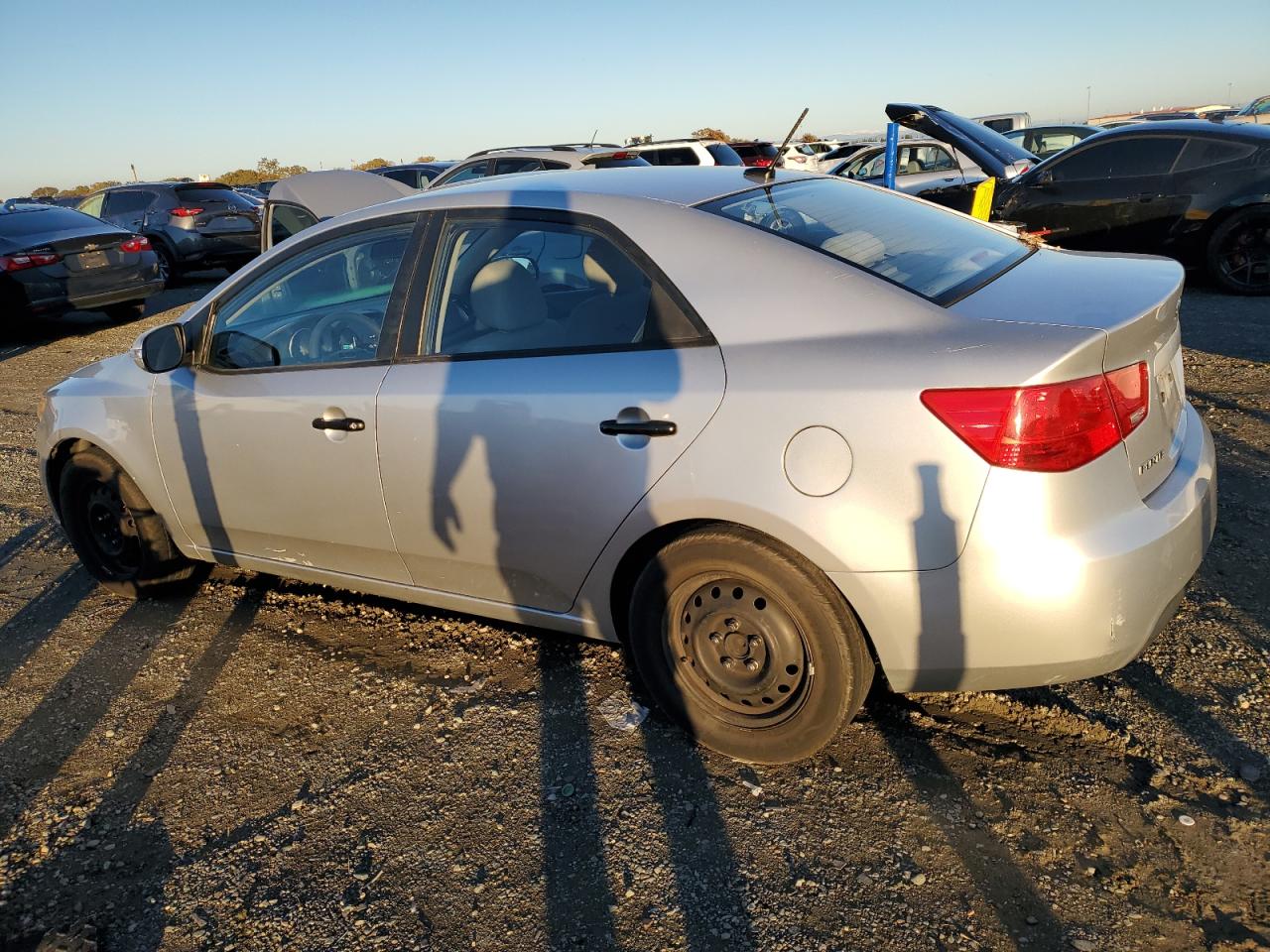 2010 Kia Forte - Image 2
