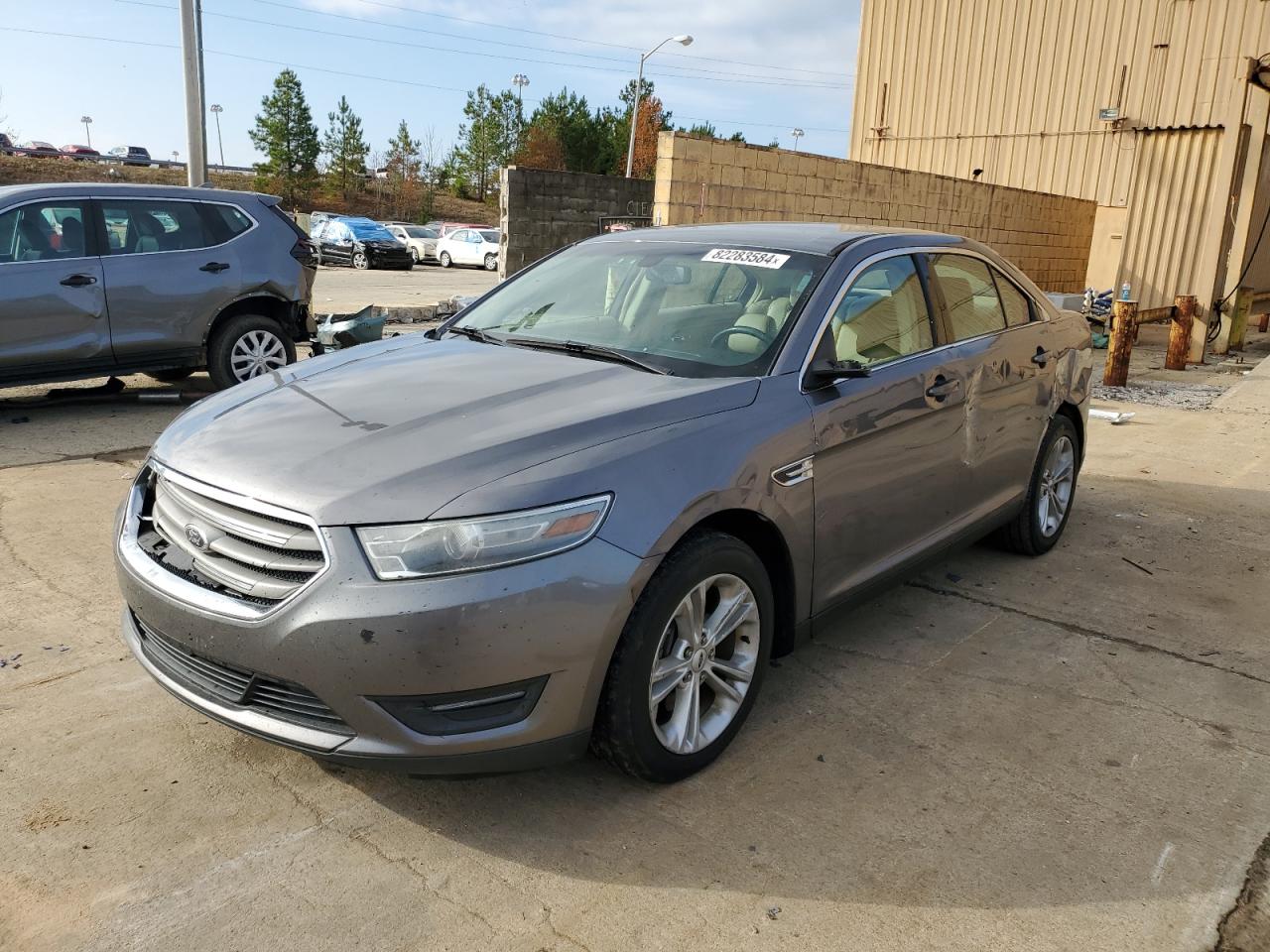 2014 Ford Taurus - Image 2