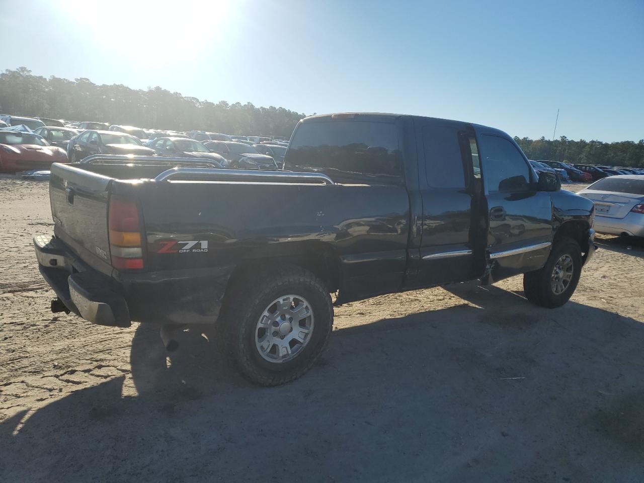 2006 GMC Sierra - Image 3