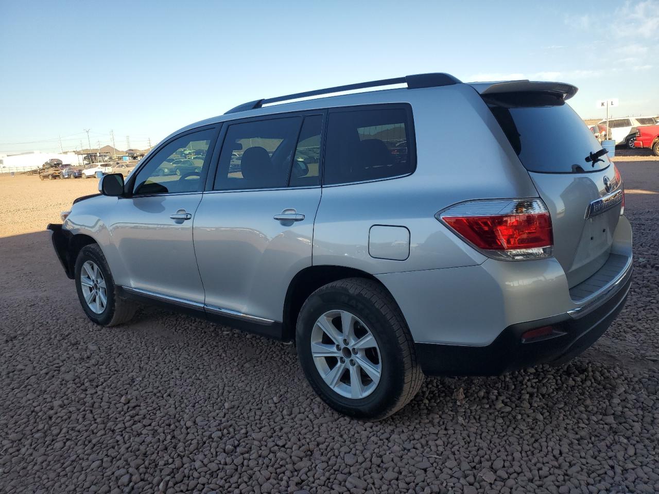 2012 Toyota Highlander - Image 2