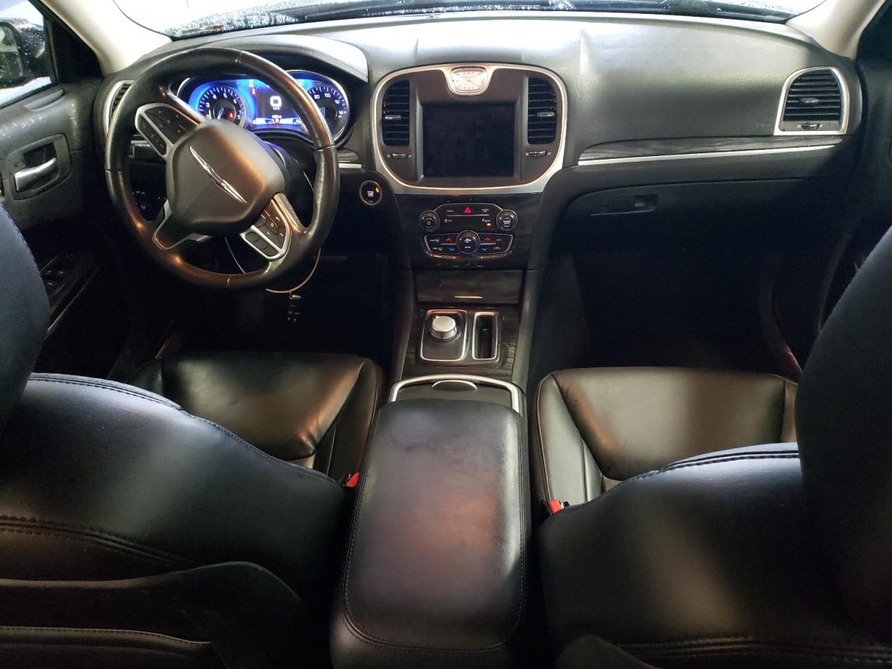 2021 Chrysler 300 - Image 8