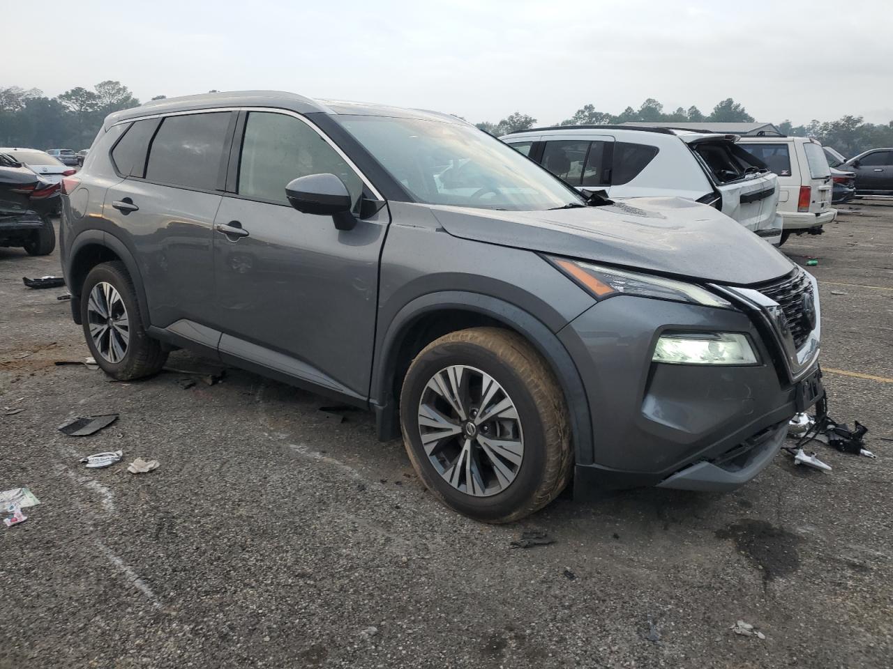 2021 Nissan Rogue - Image 4