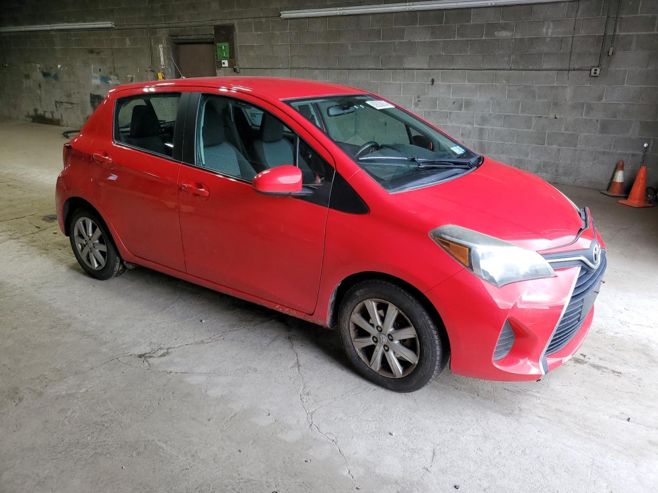 VIN VNKKTUD3XFA014977 2015 TOYOTA YARIS no.4