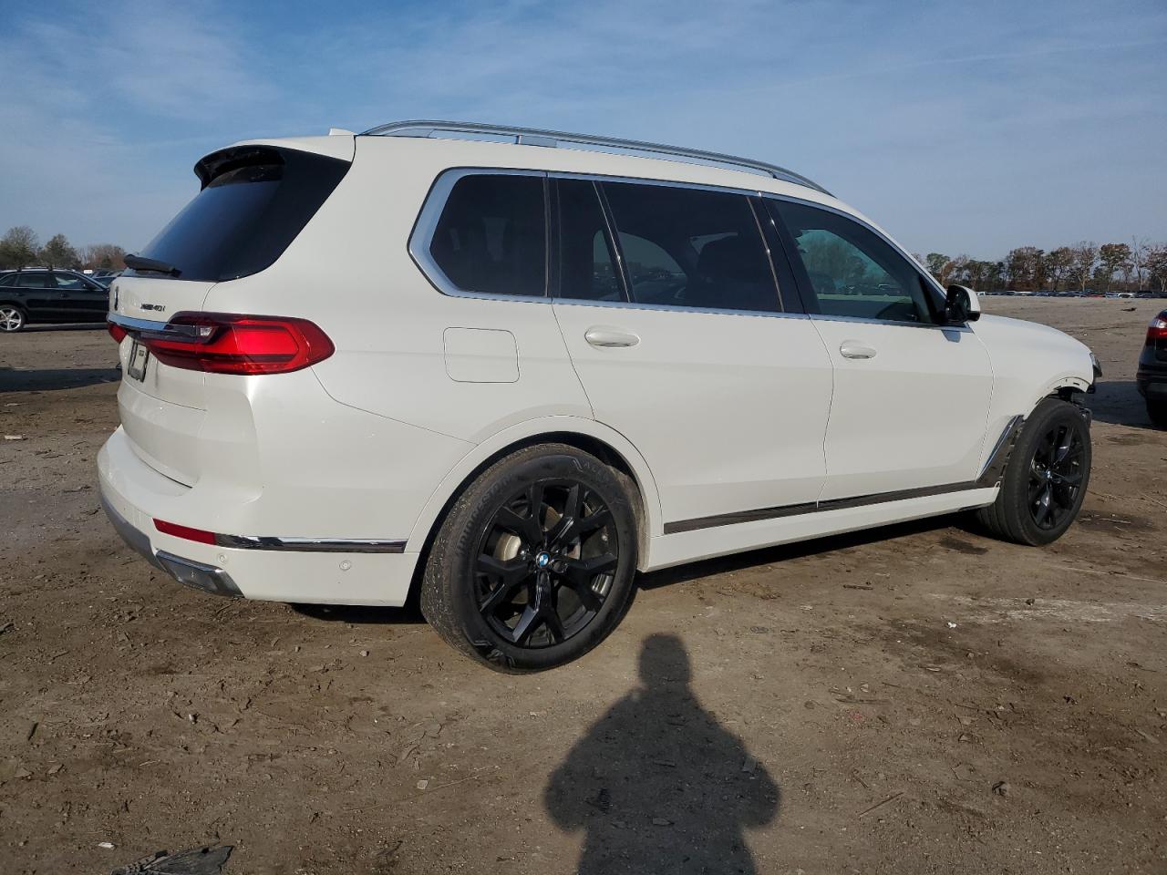 2020 BMW X7 - Image 3