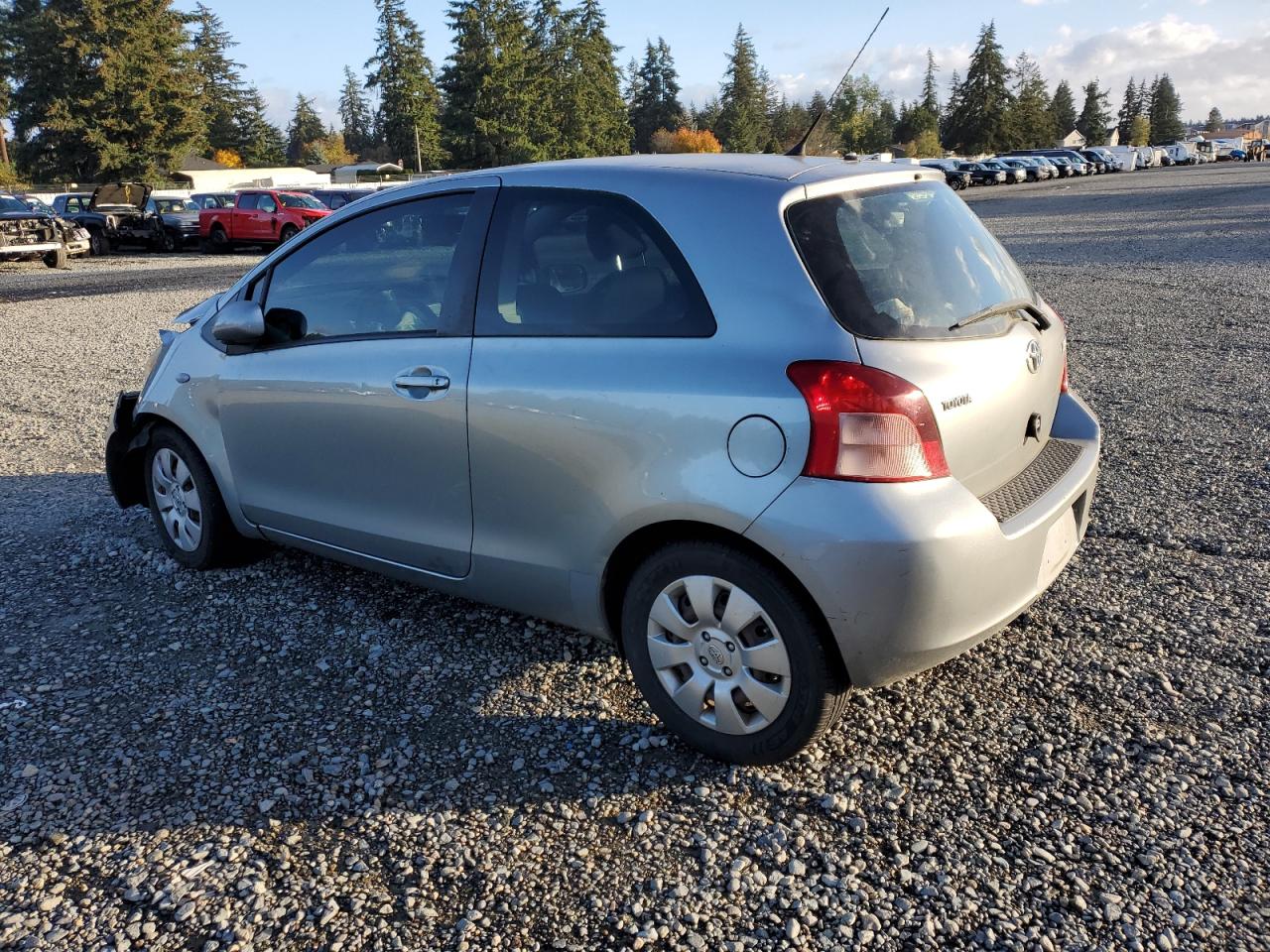2008 Toyota Yaris - Image 2