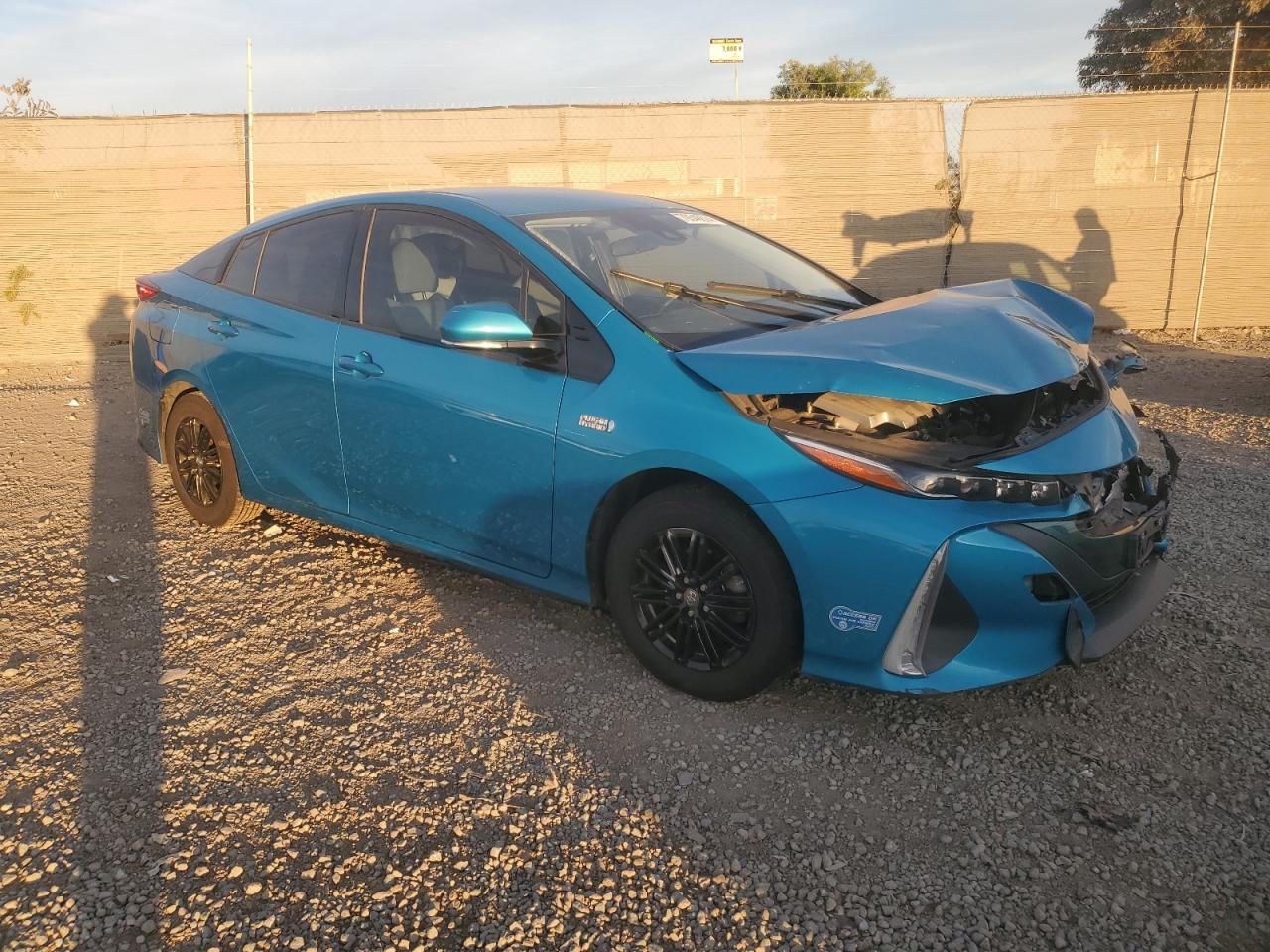 VIN JTDKARFP0H3009600 2017 TOYOTA PRIUS no.4