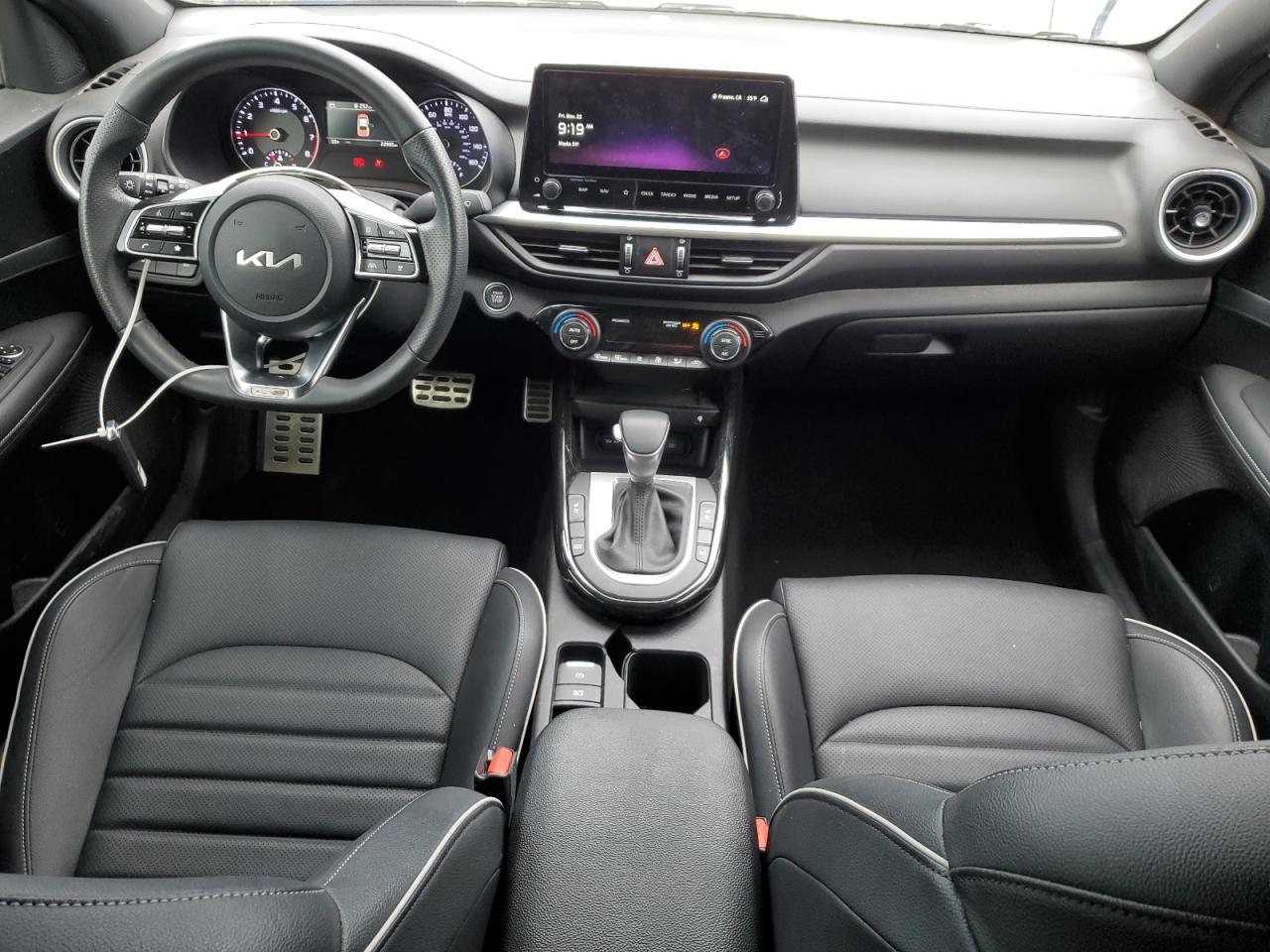 2024 Kia Forte - Image 8
