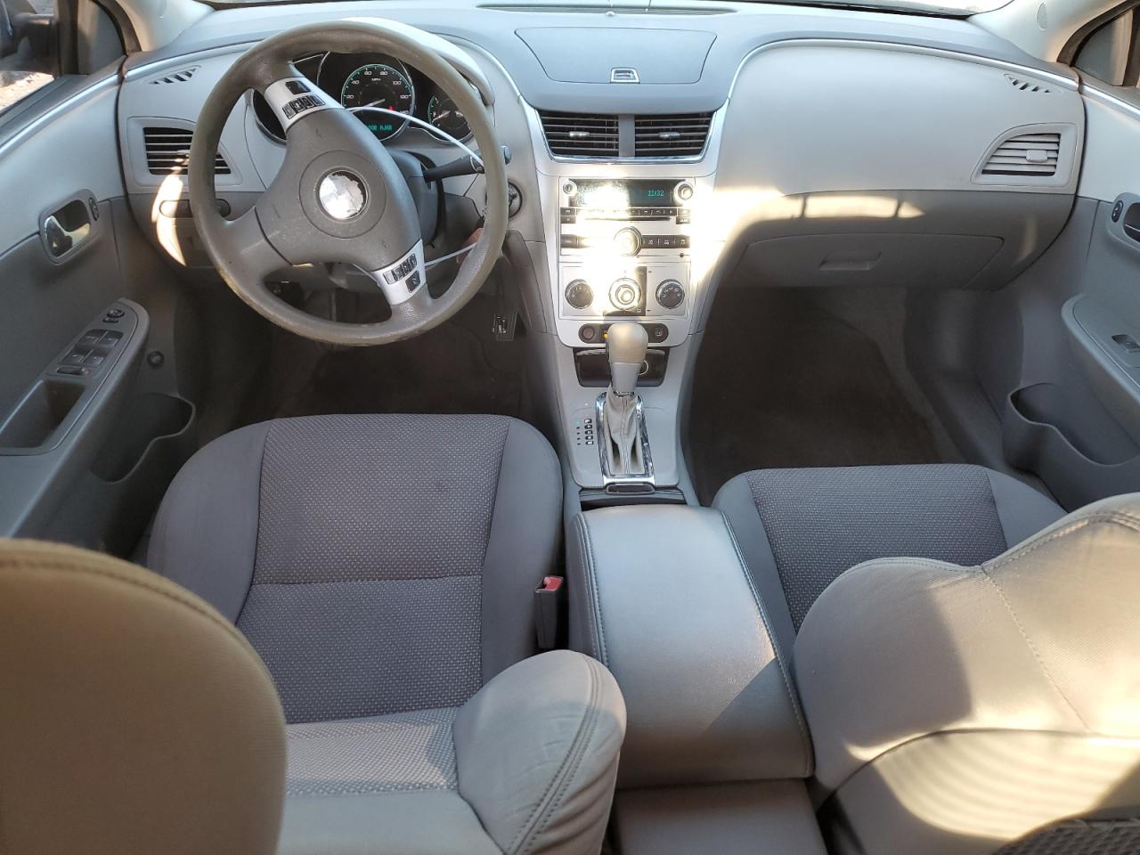 2011 Chevrolet Malibu - Image 8