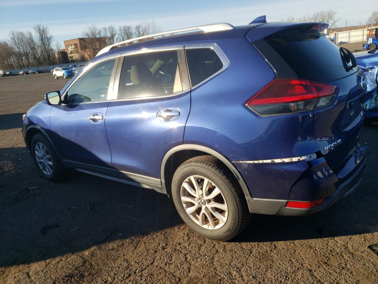 2020 Nissan Rogue - Image 2