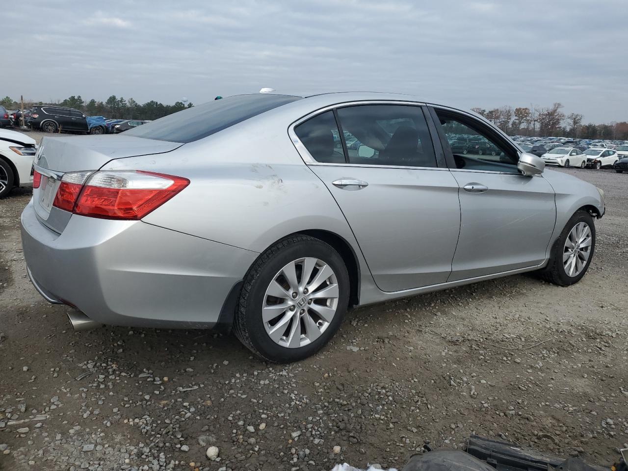 VIN 1HGCR2F85EA103638 2014 HONDA ACCORD no.3