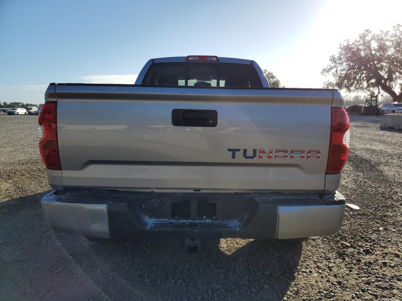 2015 Toyota Tundra - Image 6