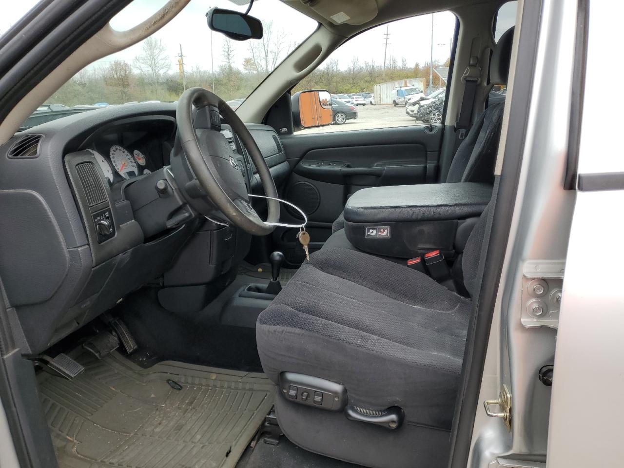 2005 Dodge RAM - Image 7