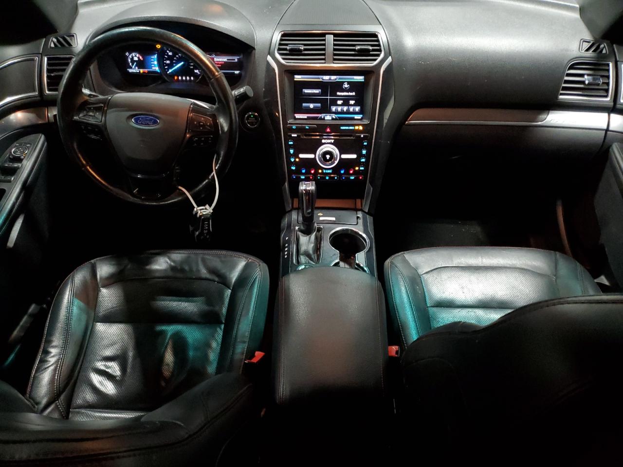 2016 Ford Explorer - Image 8