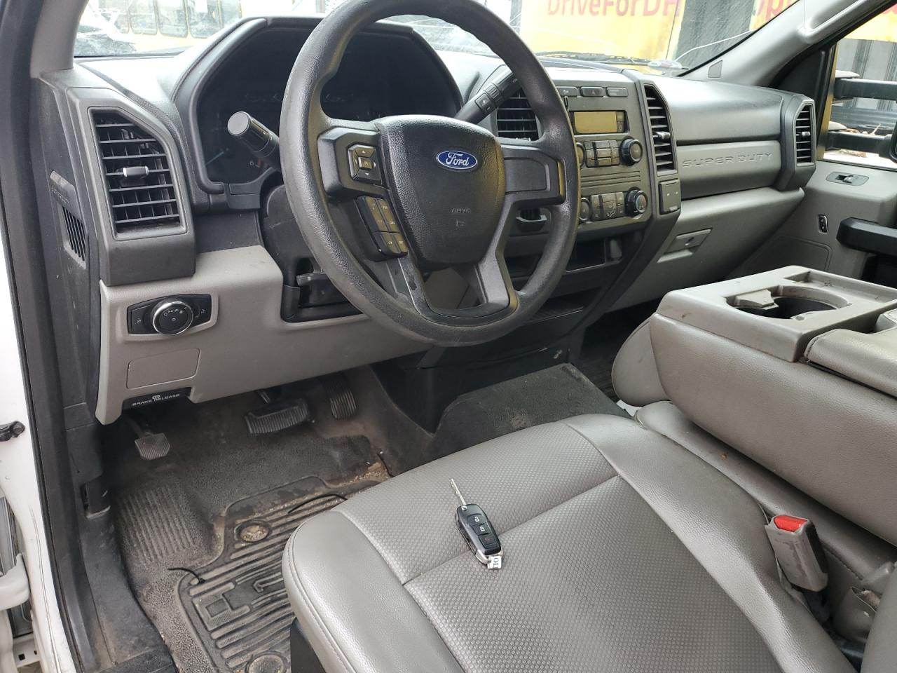 2017 Ford F450 - Image 8