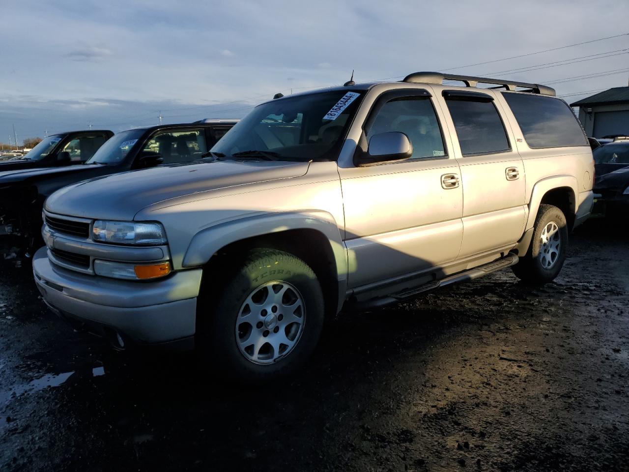 2005 Chevrolet Suburban - Image 1