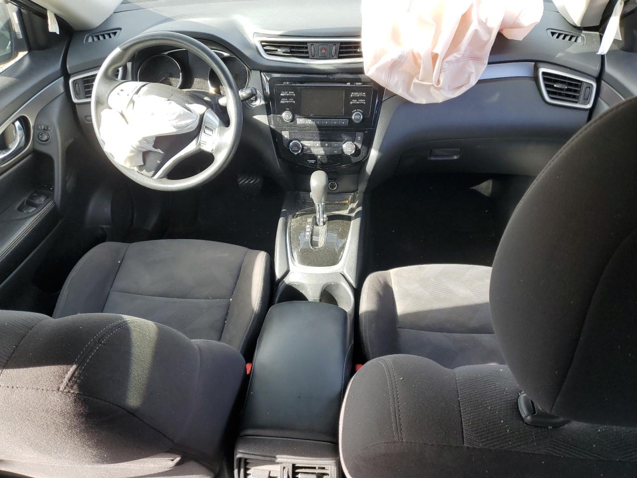 2016 Nissan Rogue - Image 8