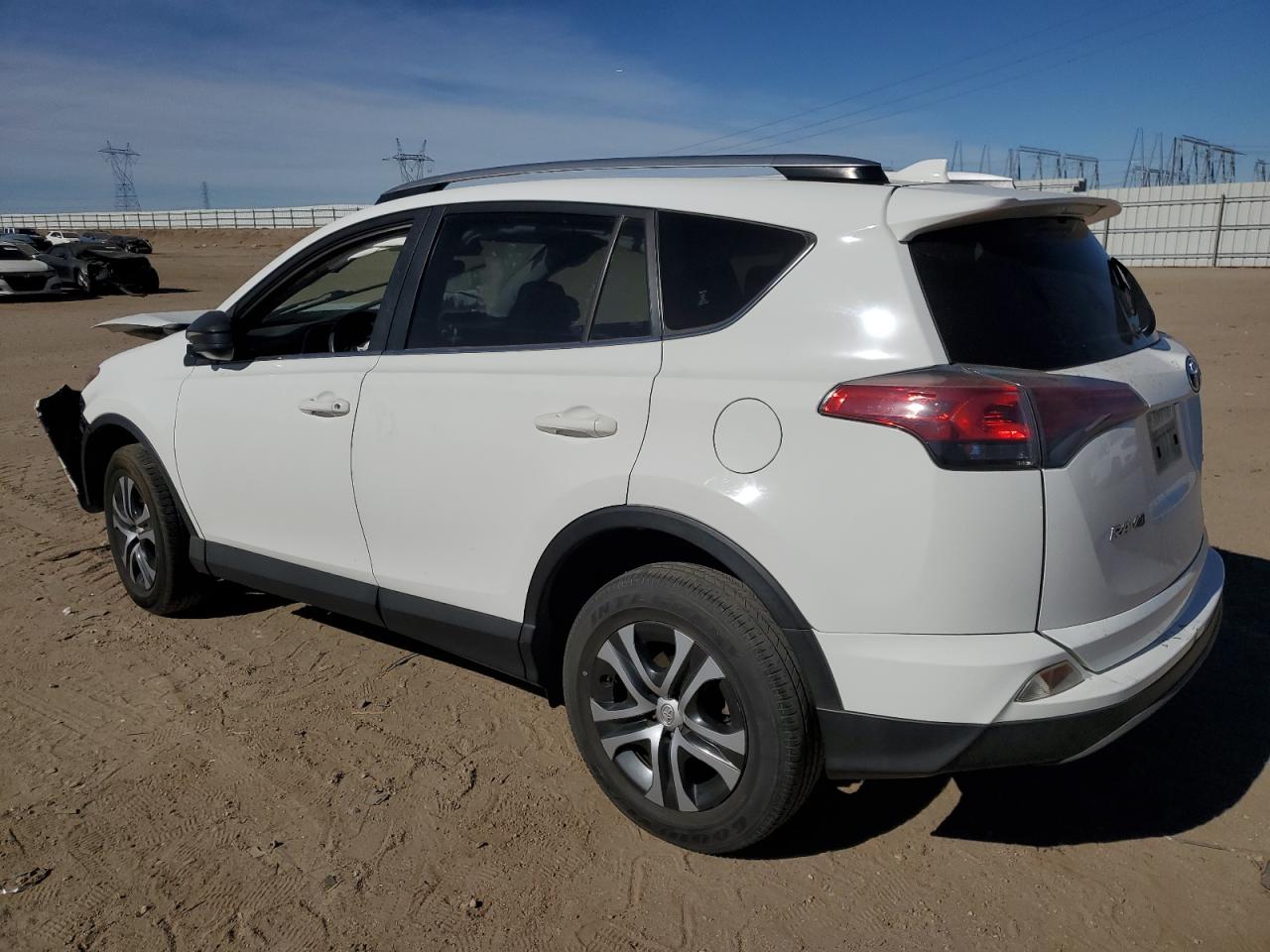 VIN JTMZFREV7HJ136694 2017 TOYOTA RAV4 no.2