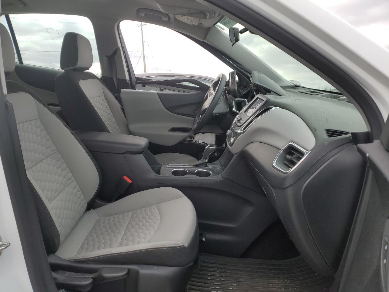 2020 Chevrolet Equinox - Image 7
