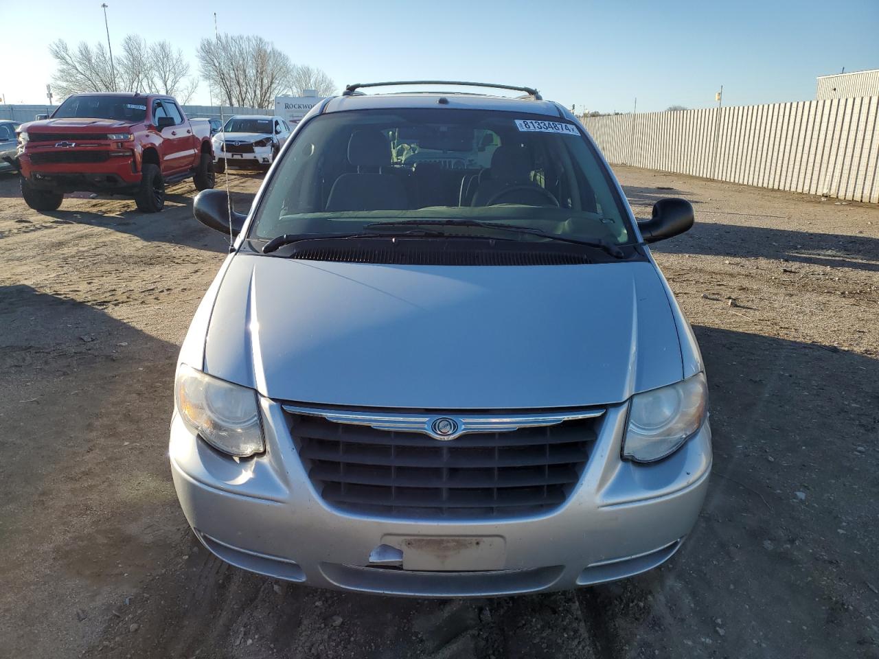 2006 Chrysler Town & Country - Image 5