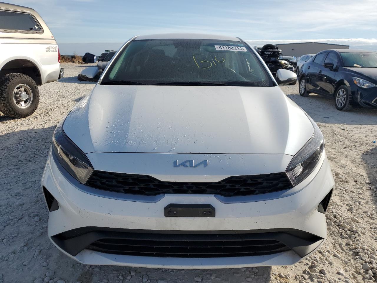 2023 Kia Forte - Image 5