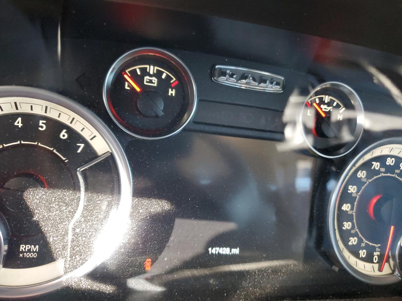 2013 RAM 1500 - Image 9