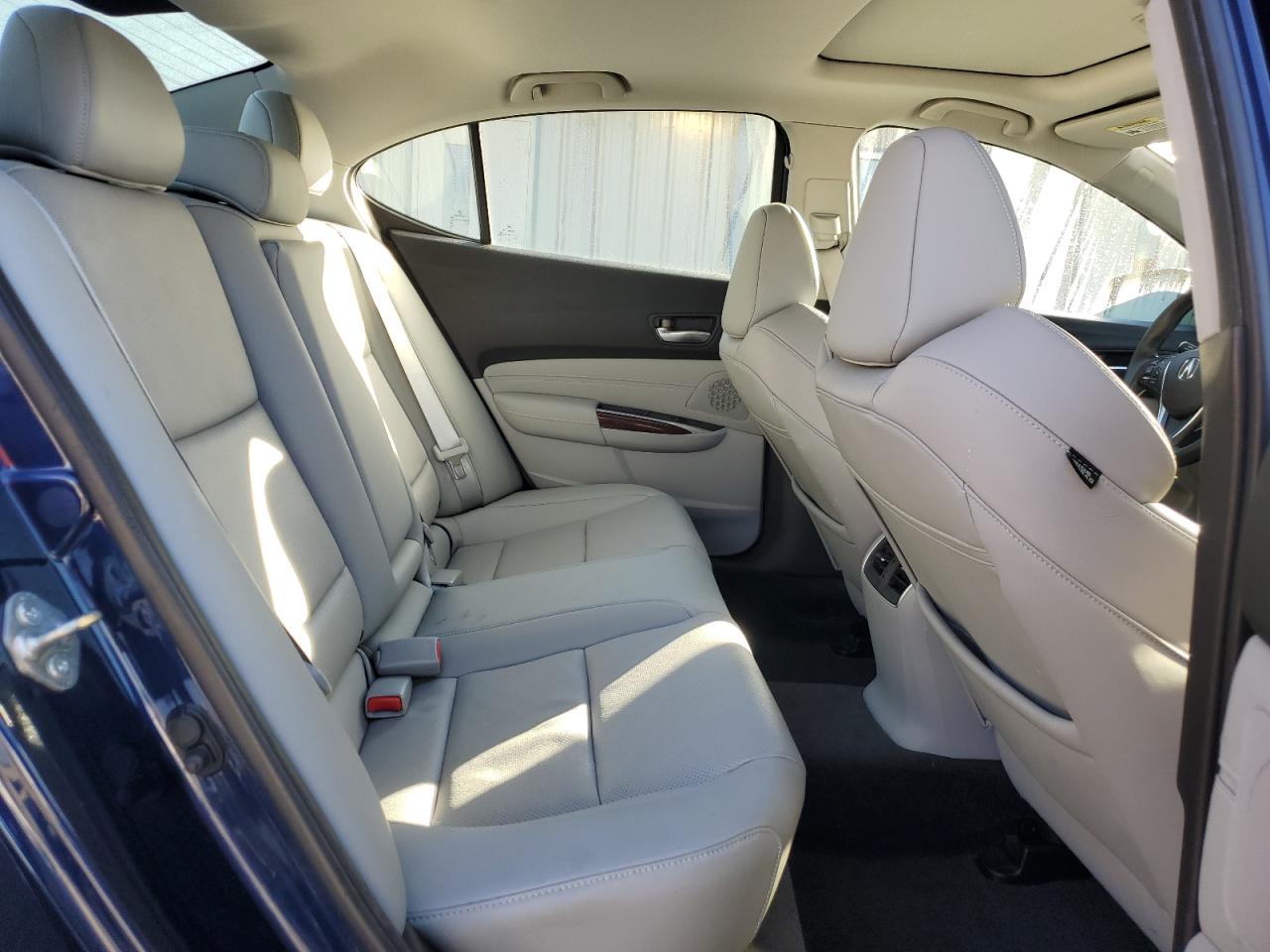 2017 Acura TLX - Image 10