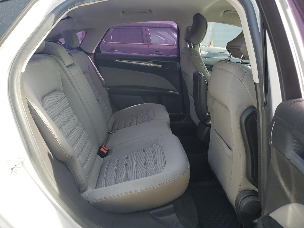 2016 Ford Fusion - Image 10