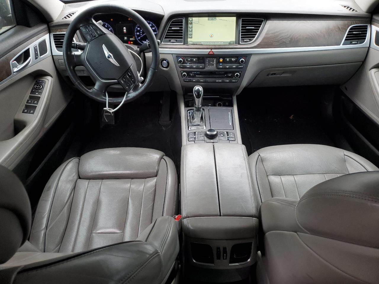 2015 Hyundai Genesis - Image 8