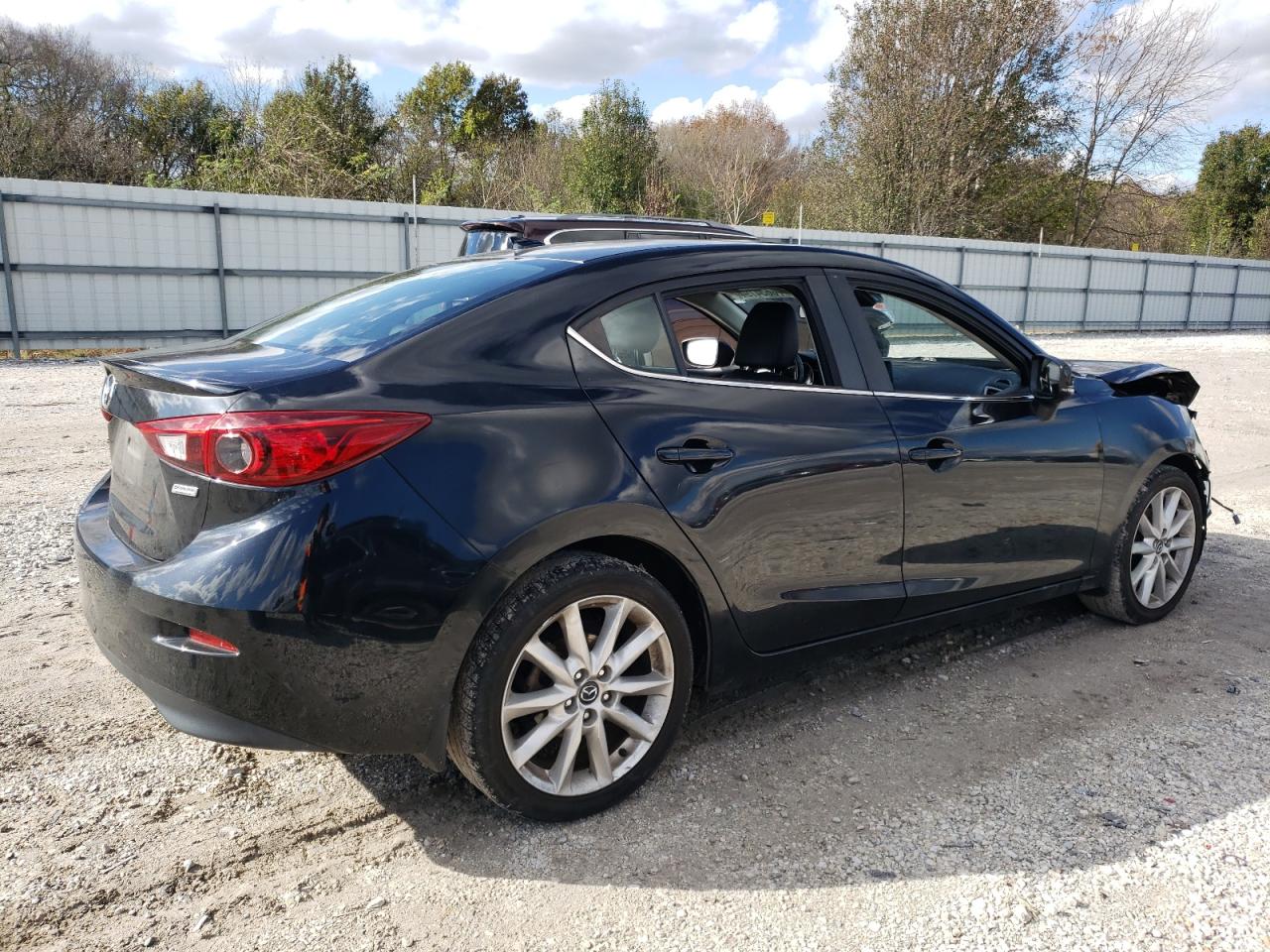 2017 Mazda 3 - Image 3