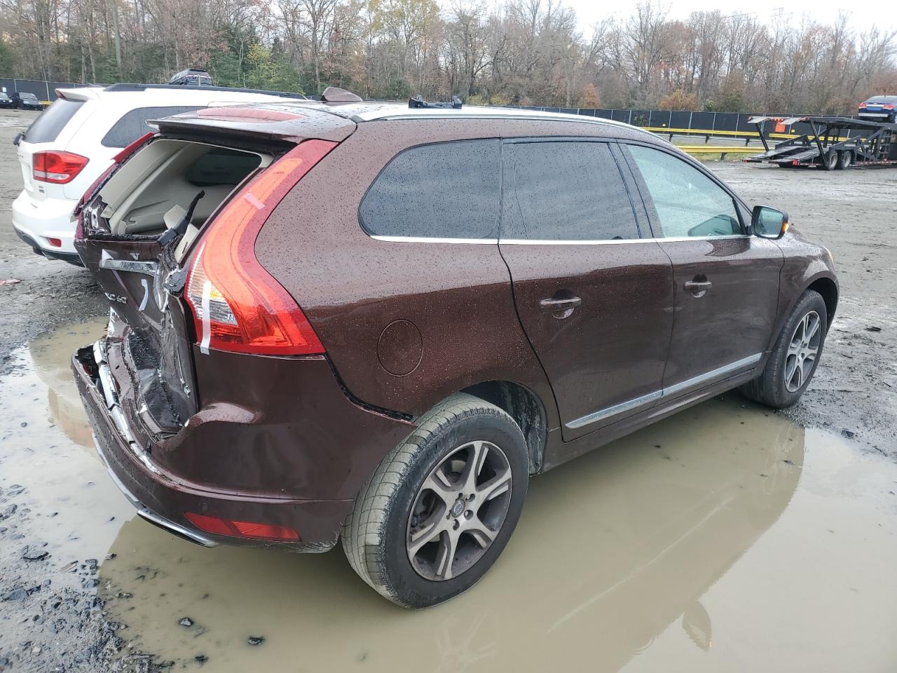 2015 Volvo XC60 - Image 3