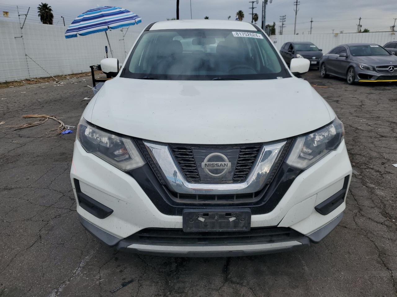 VIN KNMAT2MT7HP580524 2017 NISSAN ROGUE no.5