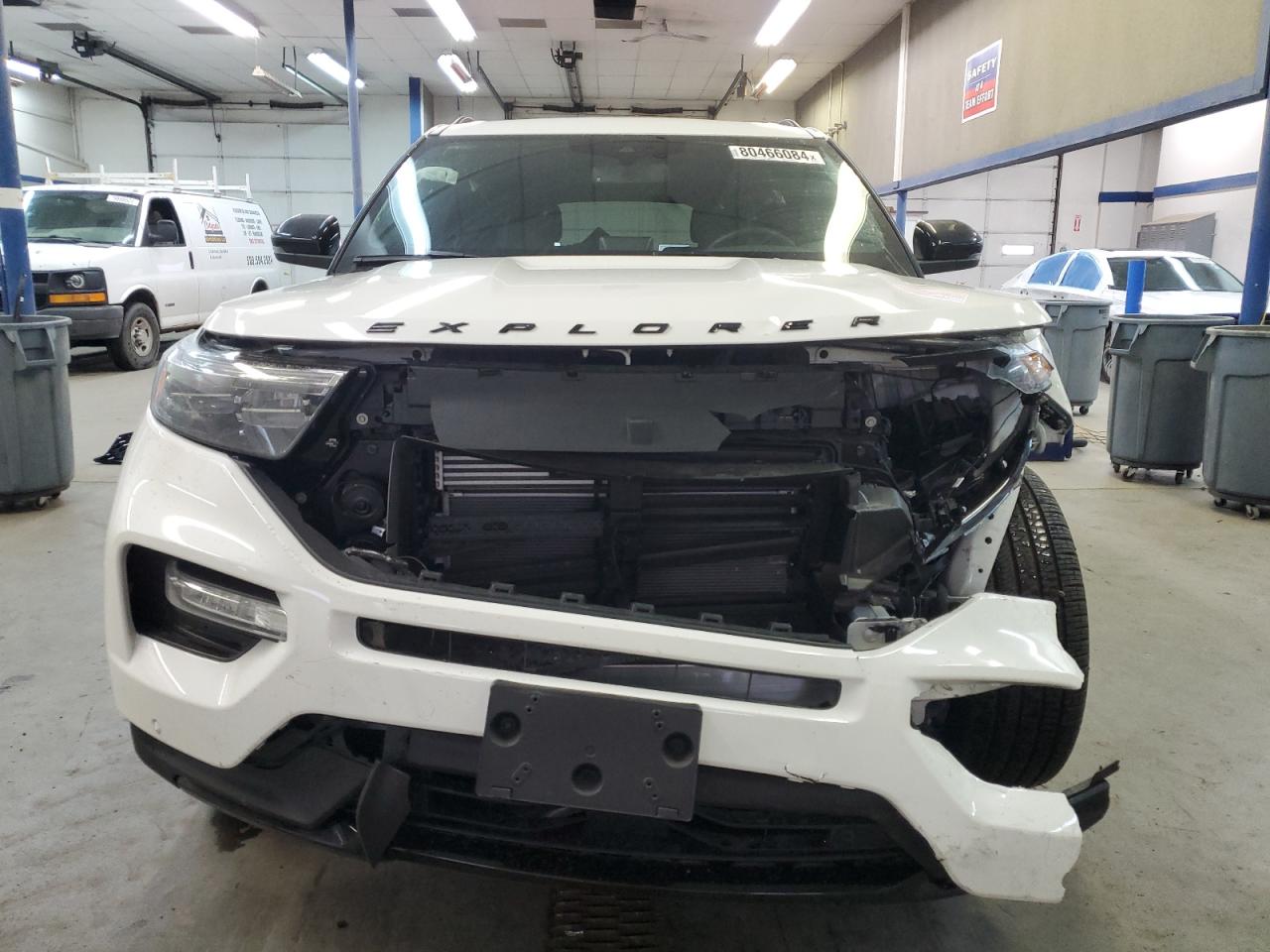 2023 Ford Explorer - Image 5