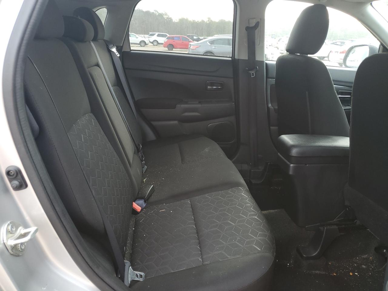 2021 Mitsubishi Outlander - Image 11