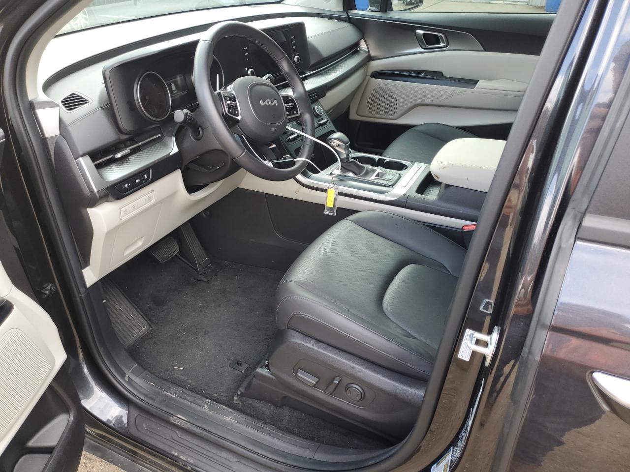 2024 Kia Carnival - Image 7