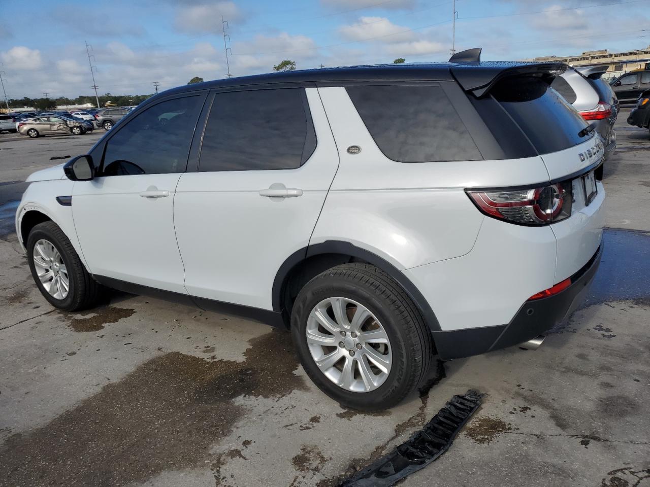 2019 Land Rover Discovery - Image 2