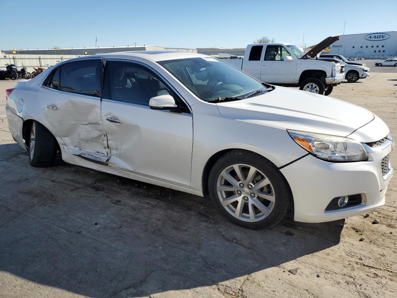 VIN 1G11E5SA6GF114755 2016 CHEVROLET MALIBU no.4