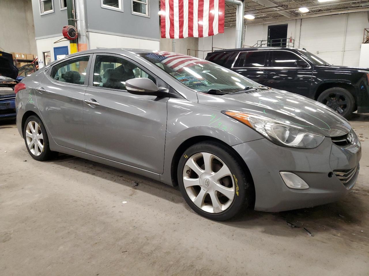 2013 Hyundai Elantra - Image 4