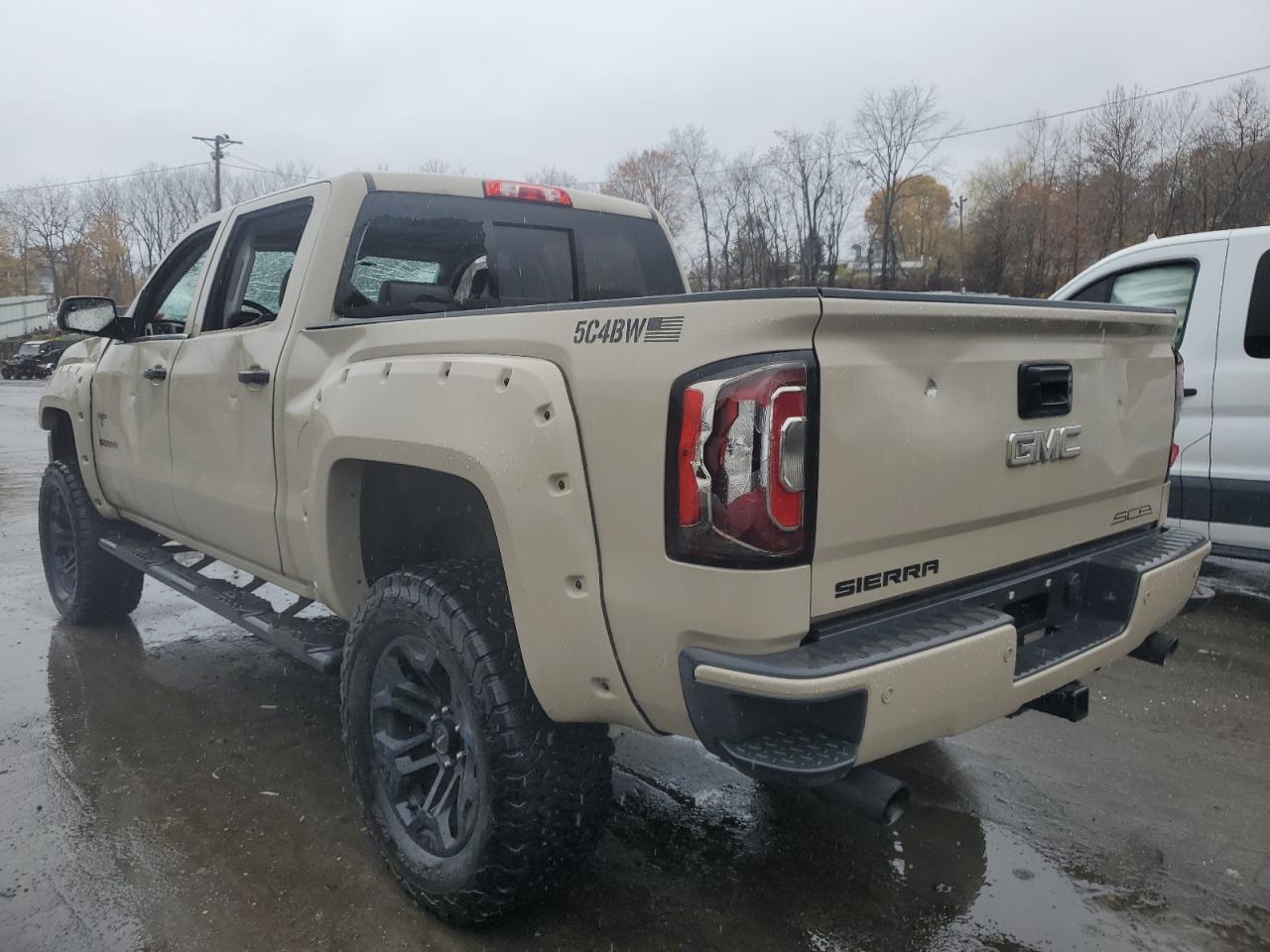 2018 GMC Sierra - Image 2