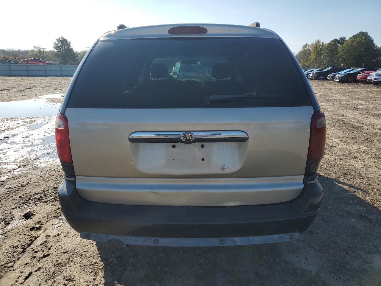 2005 Chrysler Town & Country Limited VIN: 2C4GP64L65R116446 Lot: 79643504