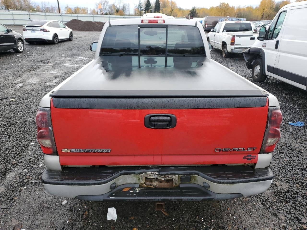 2005 Chevrolet Silverado - Image 10
